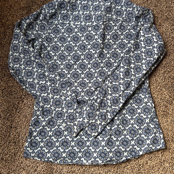 Floral Patterned Button-Up Shirt - Picture 3 of 3